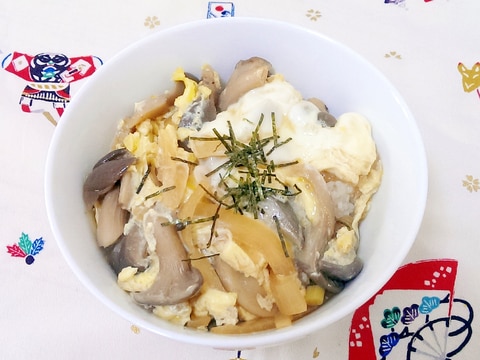 きのこと玉ねぎのたまご丼